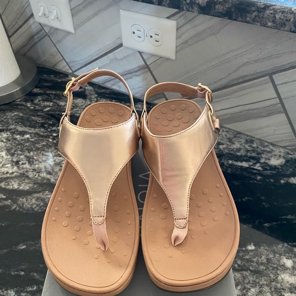 Sandals - Picture 2 of 3